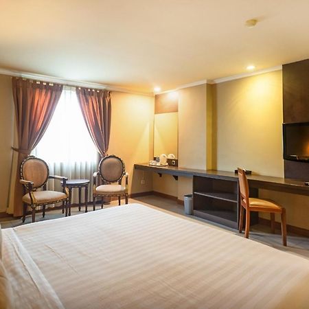 Olympic Hotel Jacarta Exterior foto